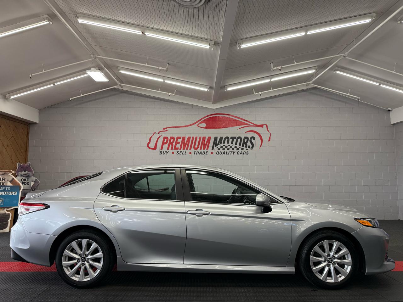 Toyota Camry 4dr Sdn LE Auto 2018