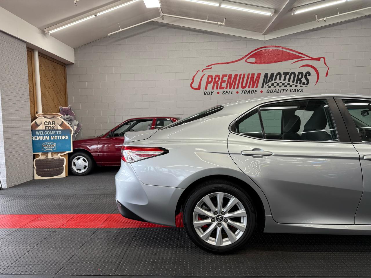 Toyota Camry 4dr Sdn LE Auto 2018