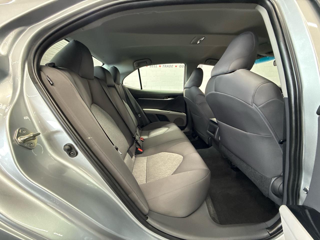 Toyota Camry 4dr Sdn LE Auto 2018