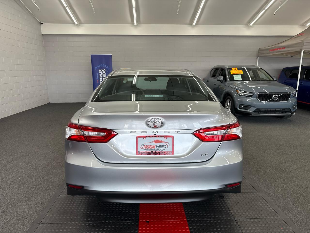 Toyota Camry 4dr Sdn LE Auto 2018