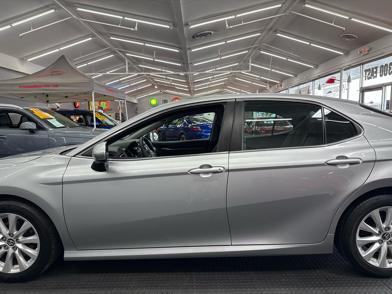 Toyota Camry 4dr Sdn LE Auto 2018