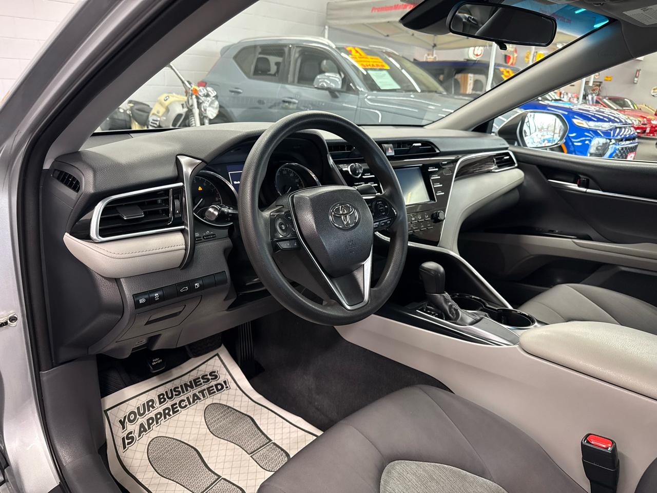 Toyota Camry 4dr Sdn LE Auto 2018