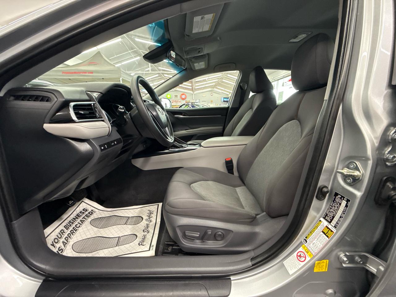 Toyota Camry 4dr Sdn LE Auto 2018