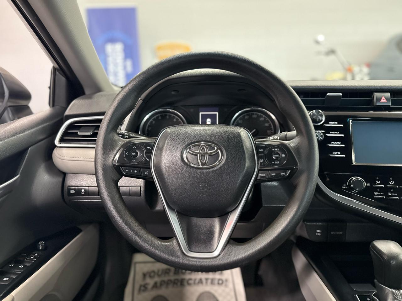 Toyota Camry 4dr Sdn LE Auto 2018