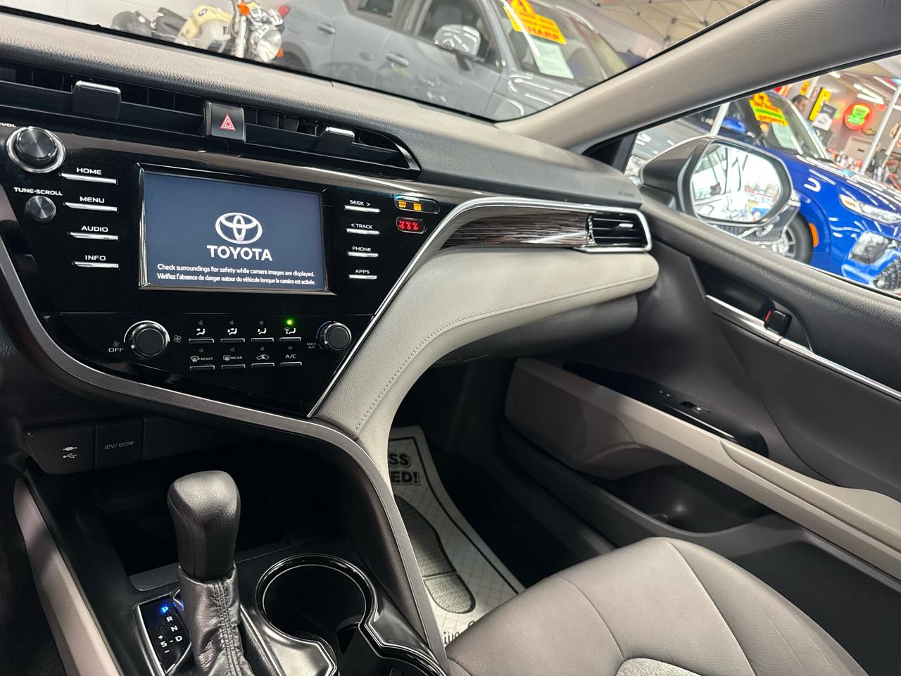 Toyota Camry 4dr Sdn LE Auto 2018