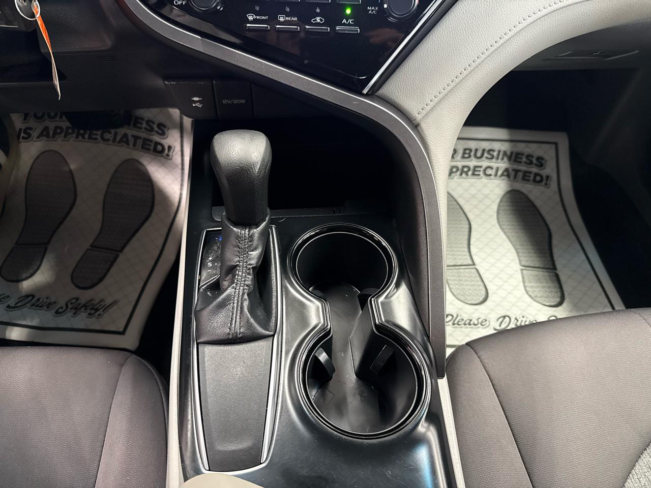 Toyota Camry 4dr Sdn LE Auto 2018