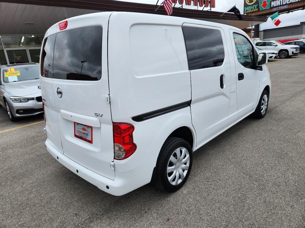 Nissan NV200  2020
