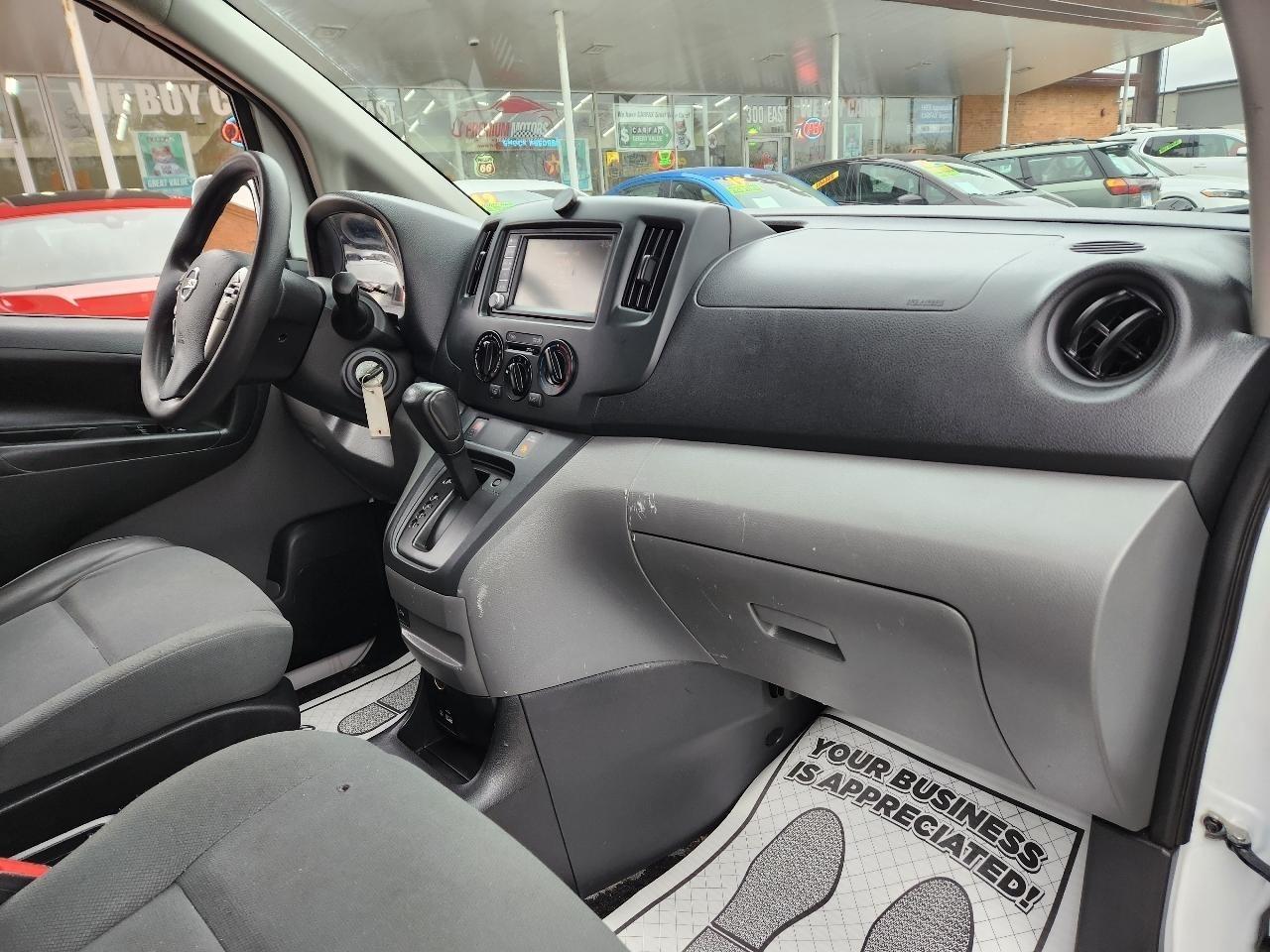 Nissan NV200  2020