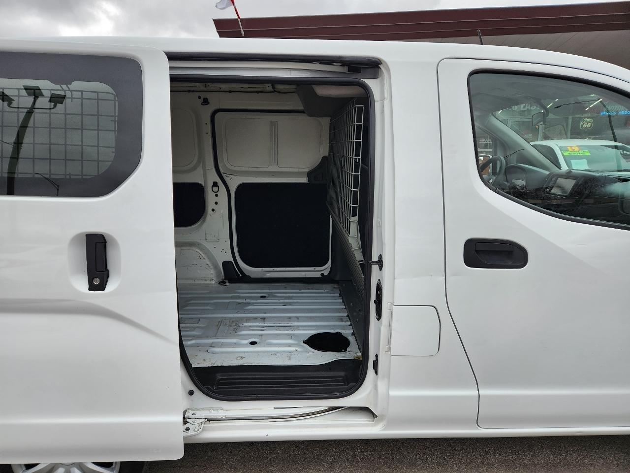 Nissan NV200  2020
