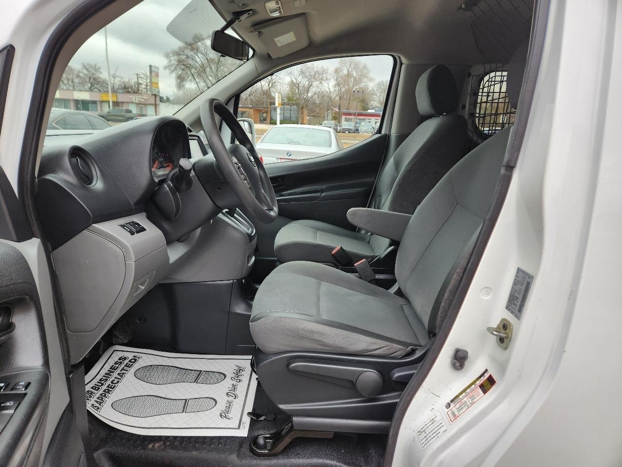 Nissan NV200  2020