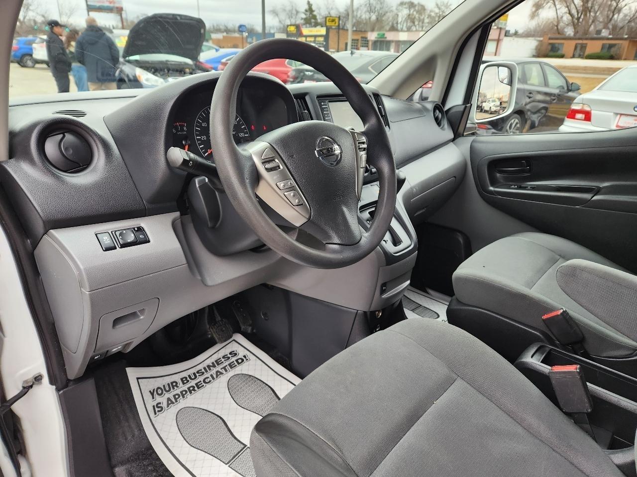 Nissan NV200  2020