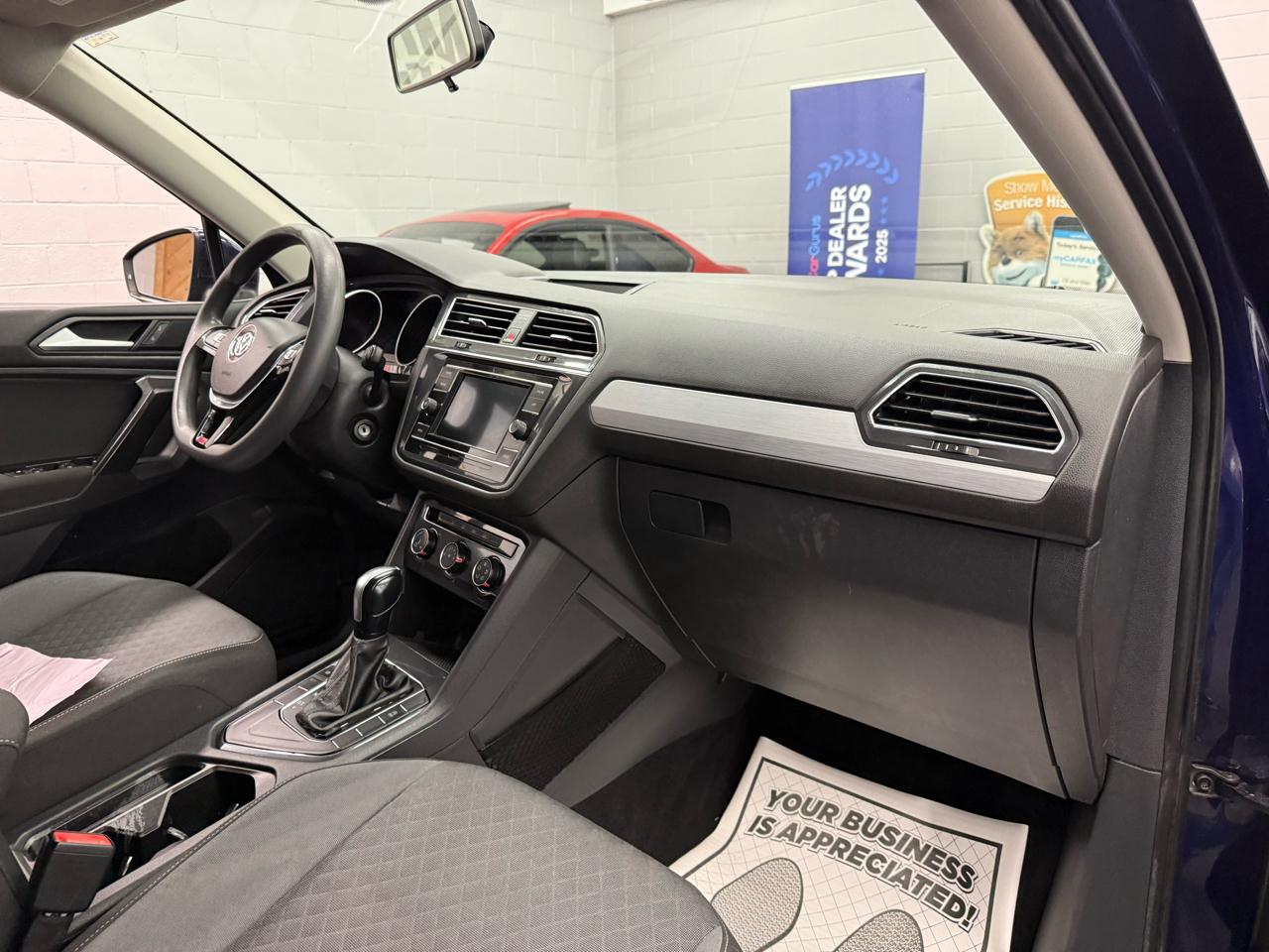 Volkswagen Tiguan S 2021