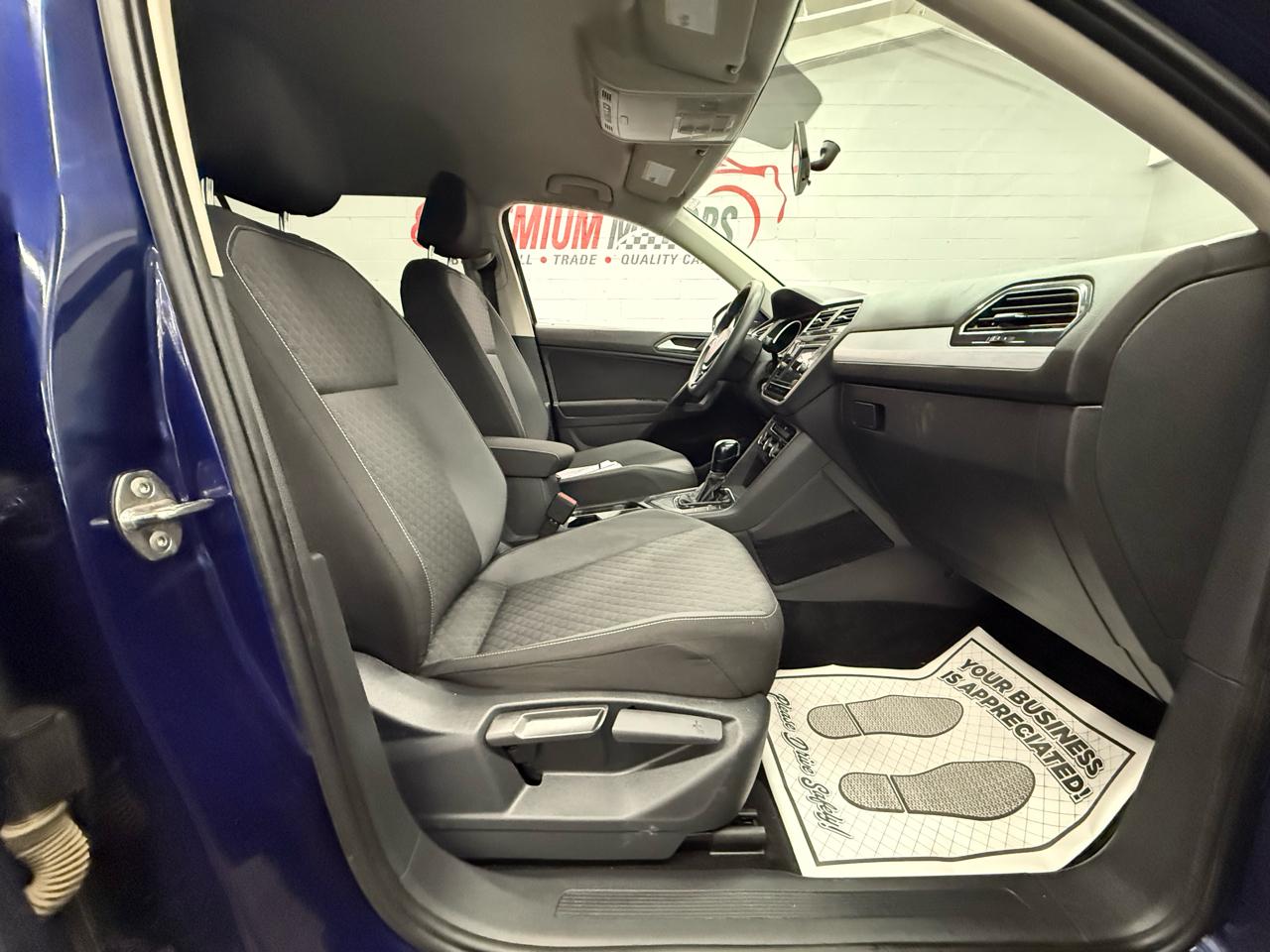 Volkswagen Tiguan S 2021