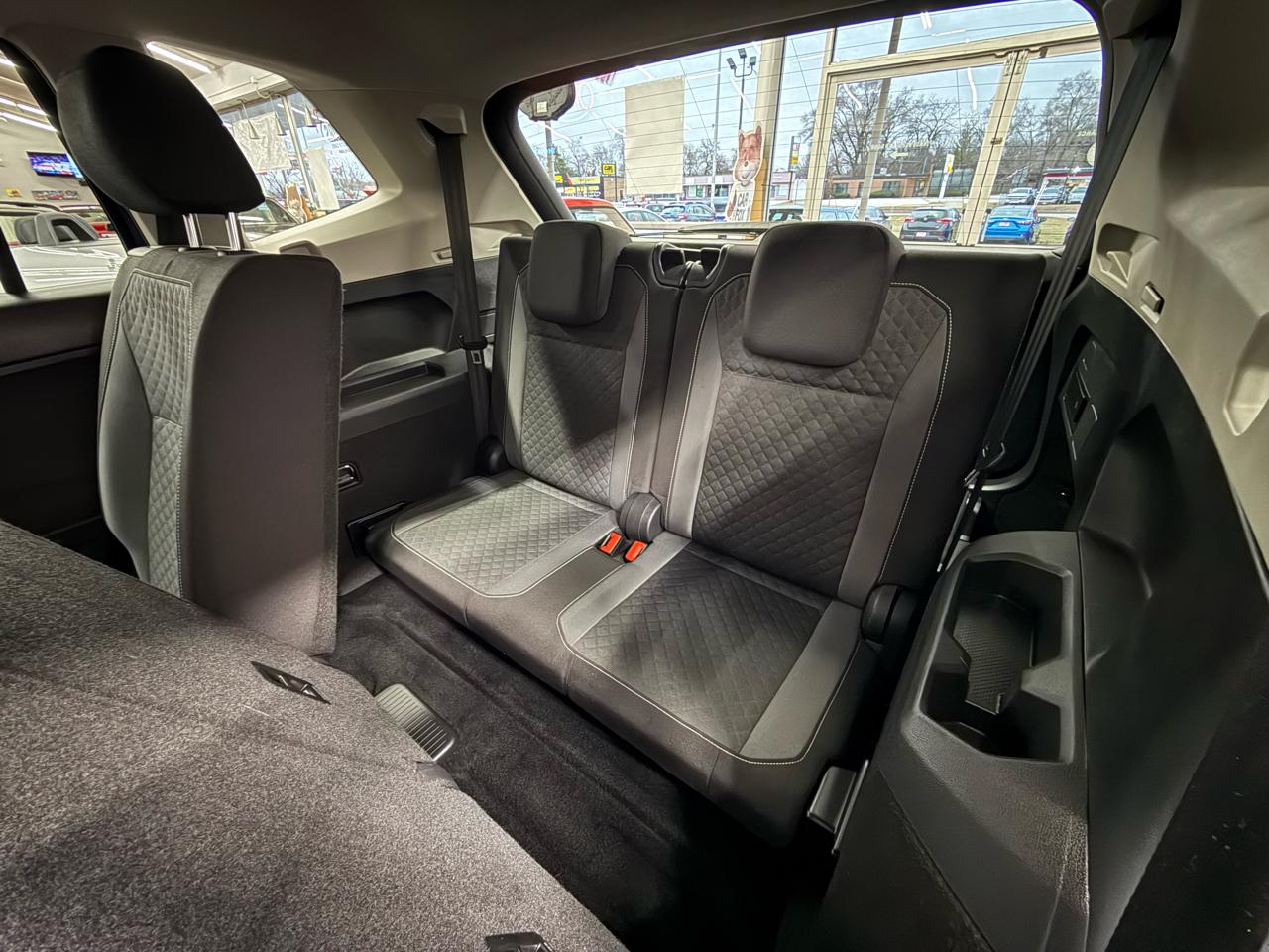 Volkswagen Tiguan S 2021