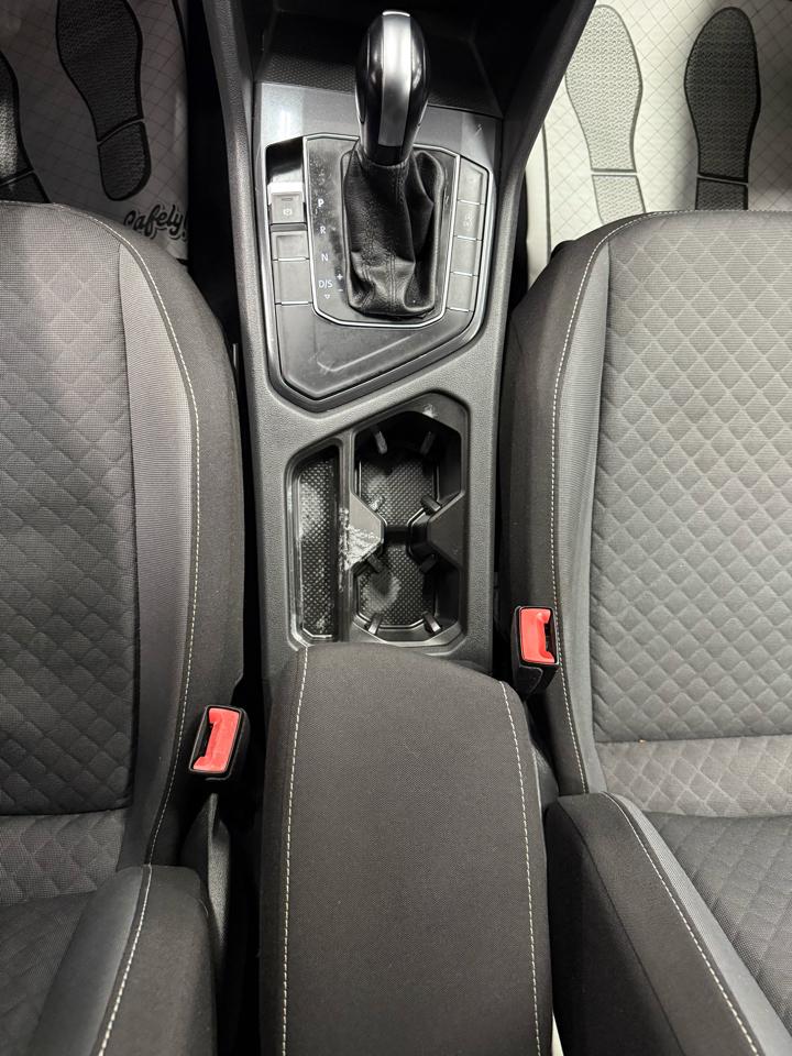 Volkswagen Tiguan S 2021