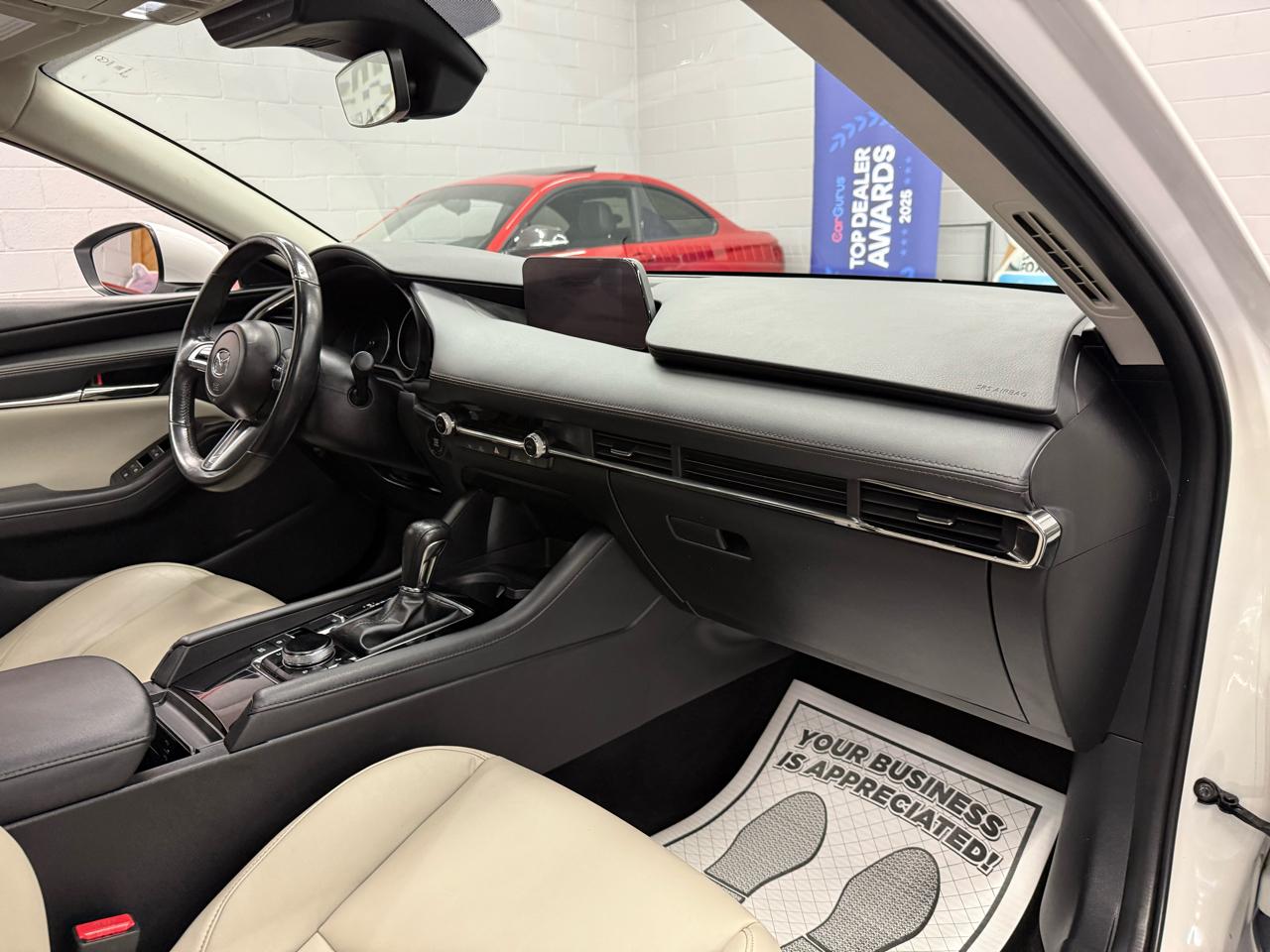 Mazda MAZDA3 Preferred 2022