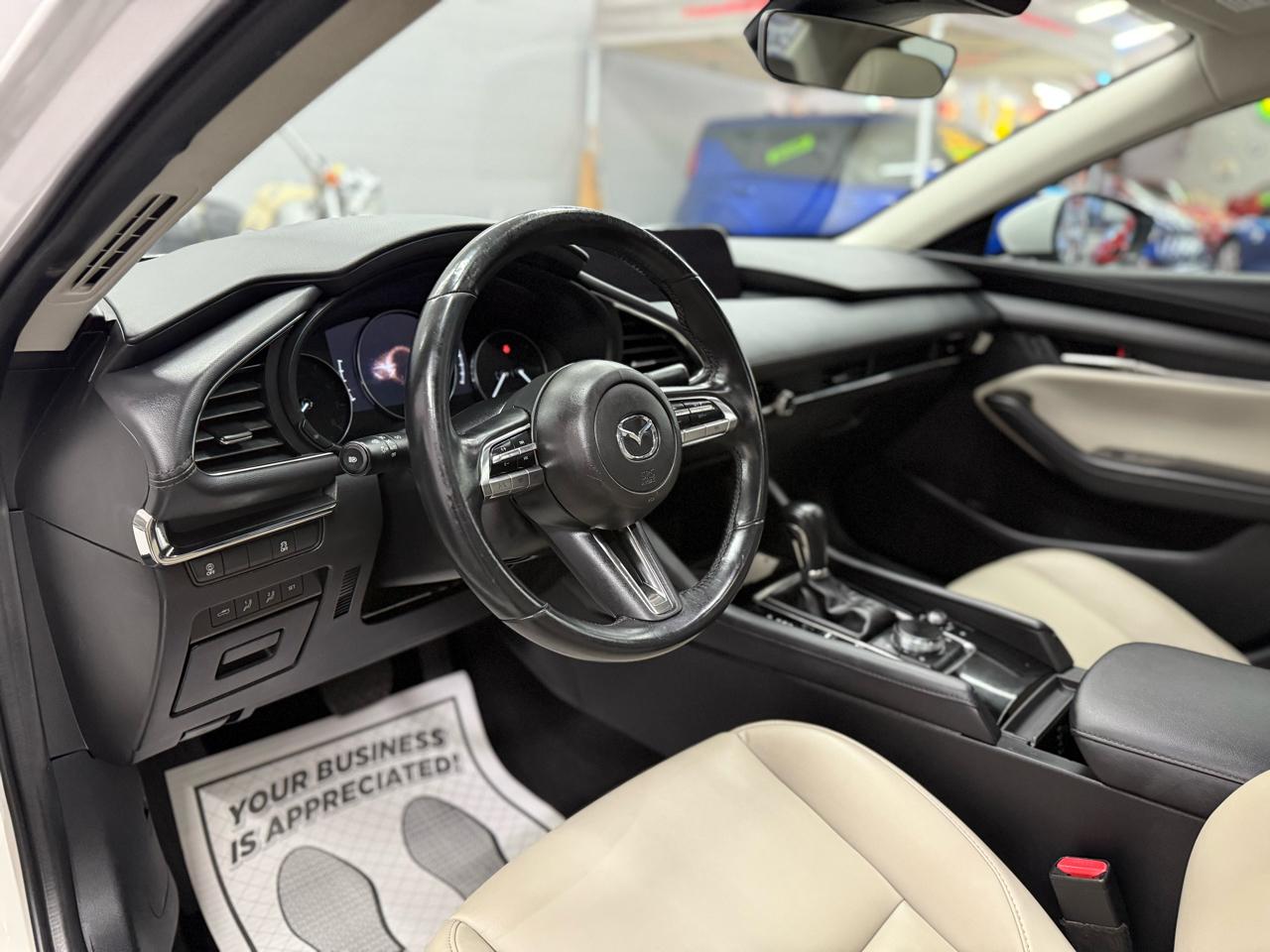 Mazda MAZDA3 Preferred 2022