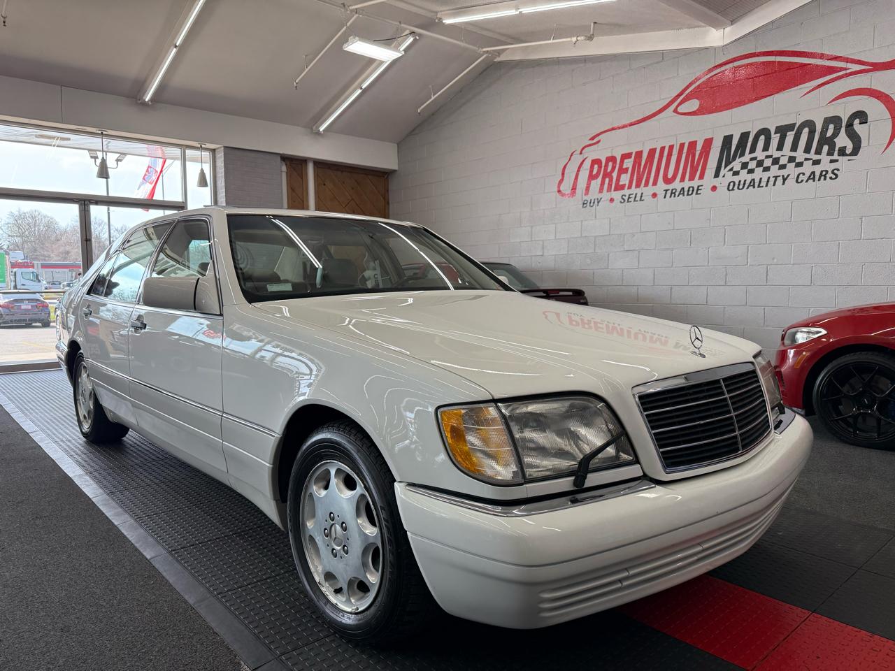 Mercedes-Benz S-Class S320 1995