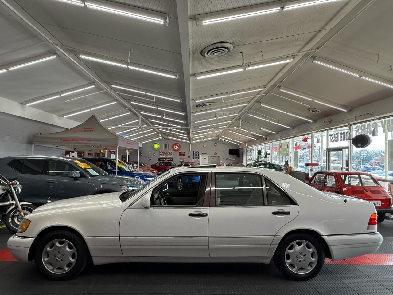Mercedes-Benz S-Class S320 1995