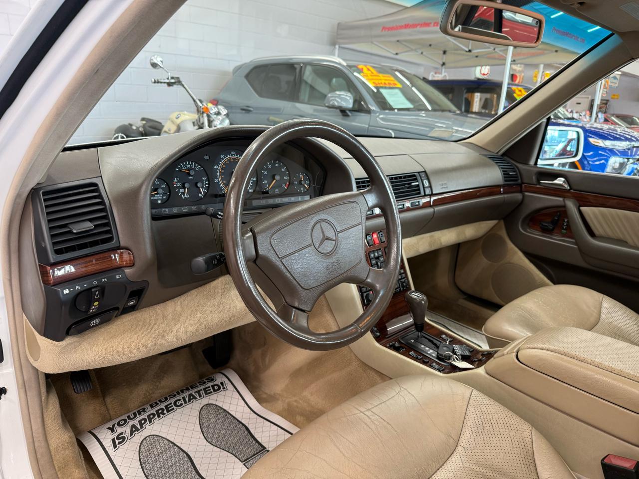Mercedes-Benz S-Class S320 1995