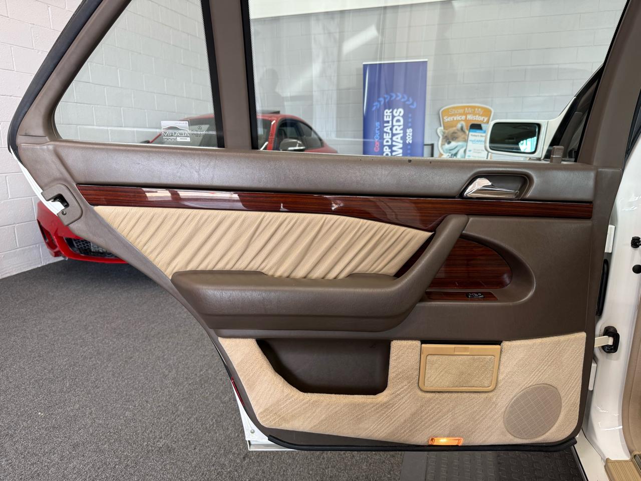 Mercedes-Benz S-Class S320 1995