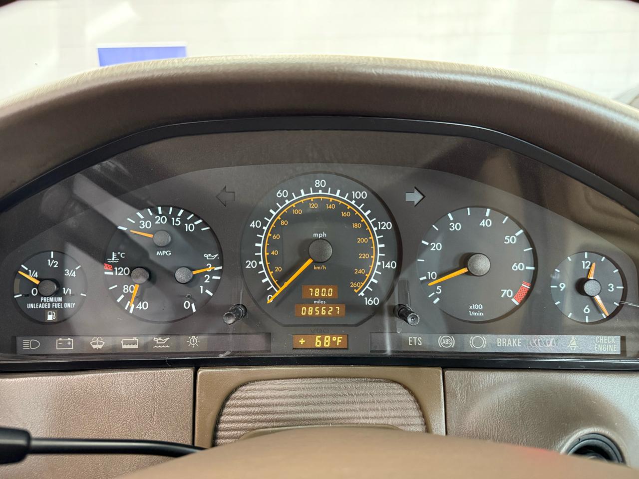 Mercedes-Benz S-Class S320 1995