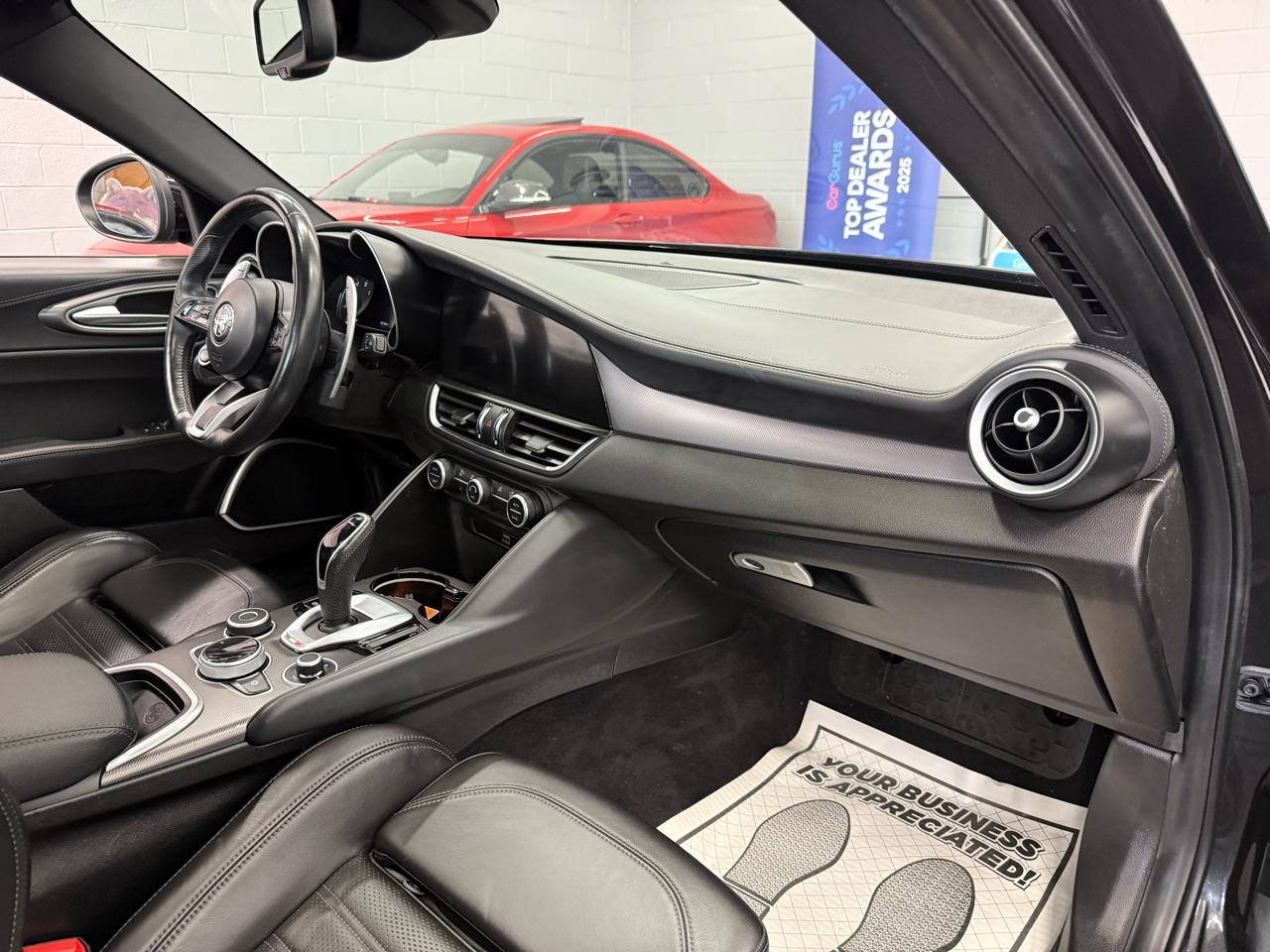 Alfa Romeo Giulia Veloce AWD 2022