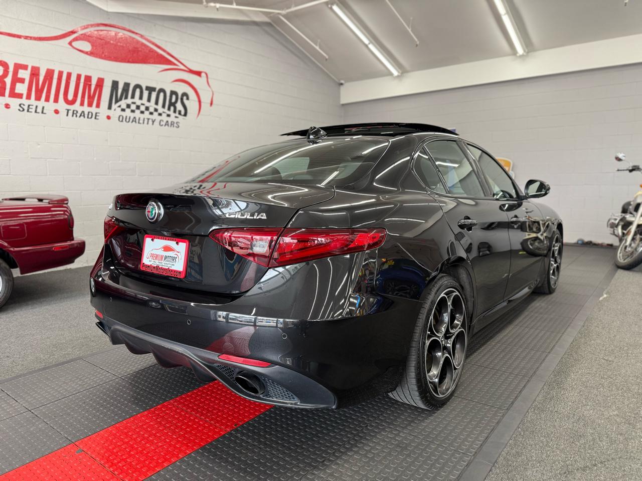 Alfa Romeo Giulia Veloce AWD 2022