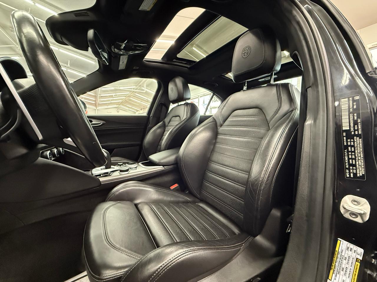 Alfa Romeo Giulia Veloce AWD 2022