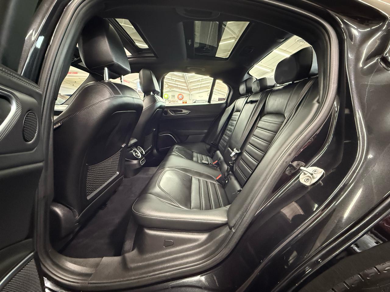 Alfa Romeo Giulia Veloce AWD 2022