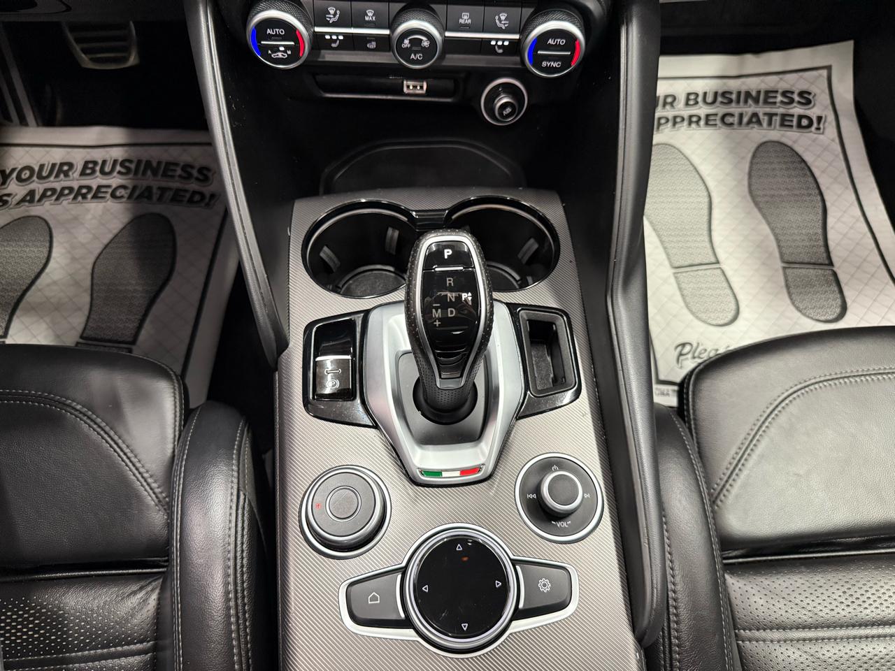 Alfa Romeo Giulia Veloce AWD 2022