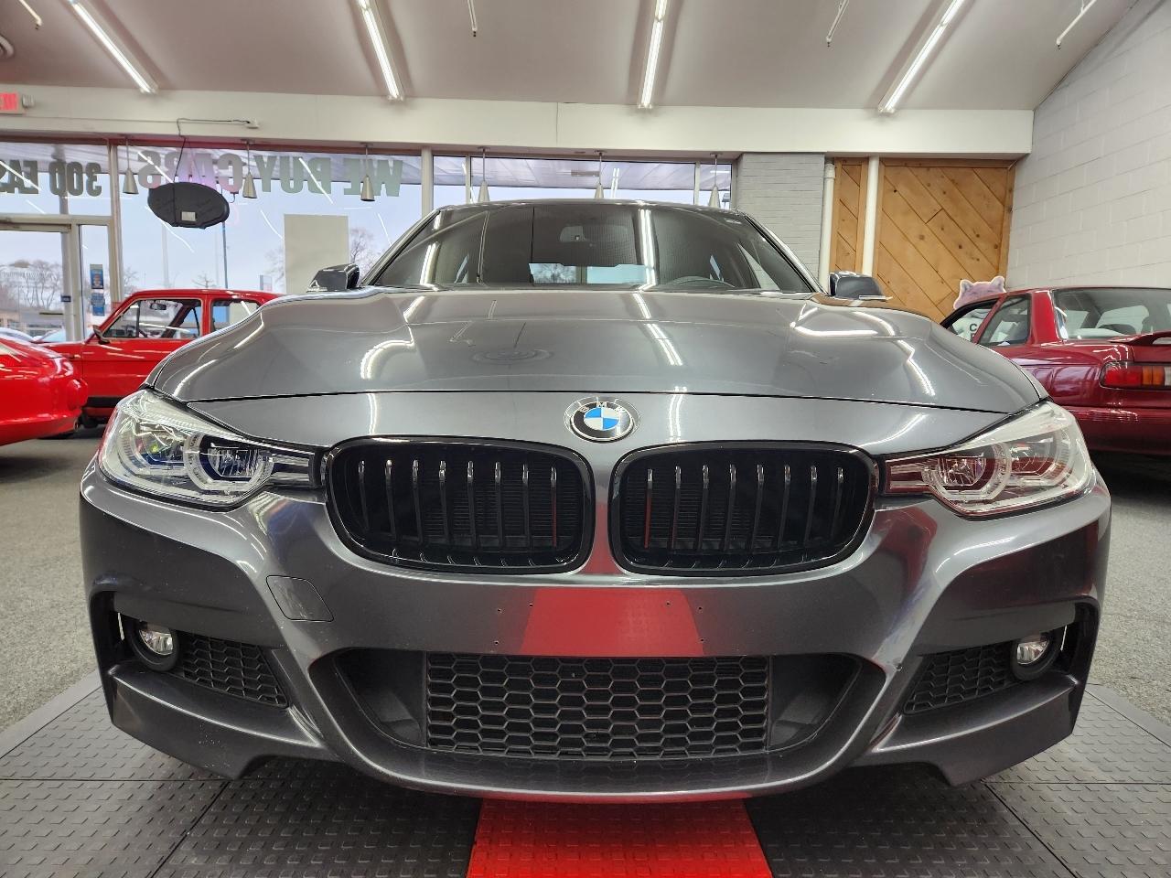 BMW 3-Series  2018