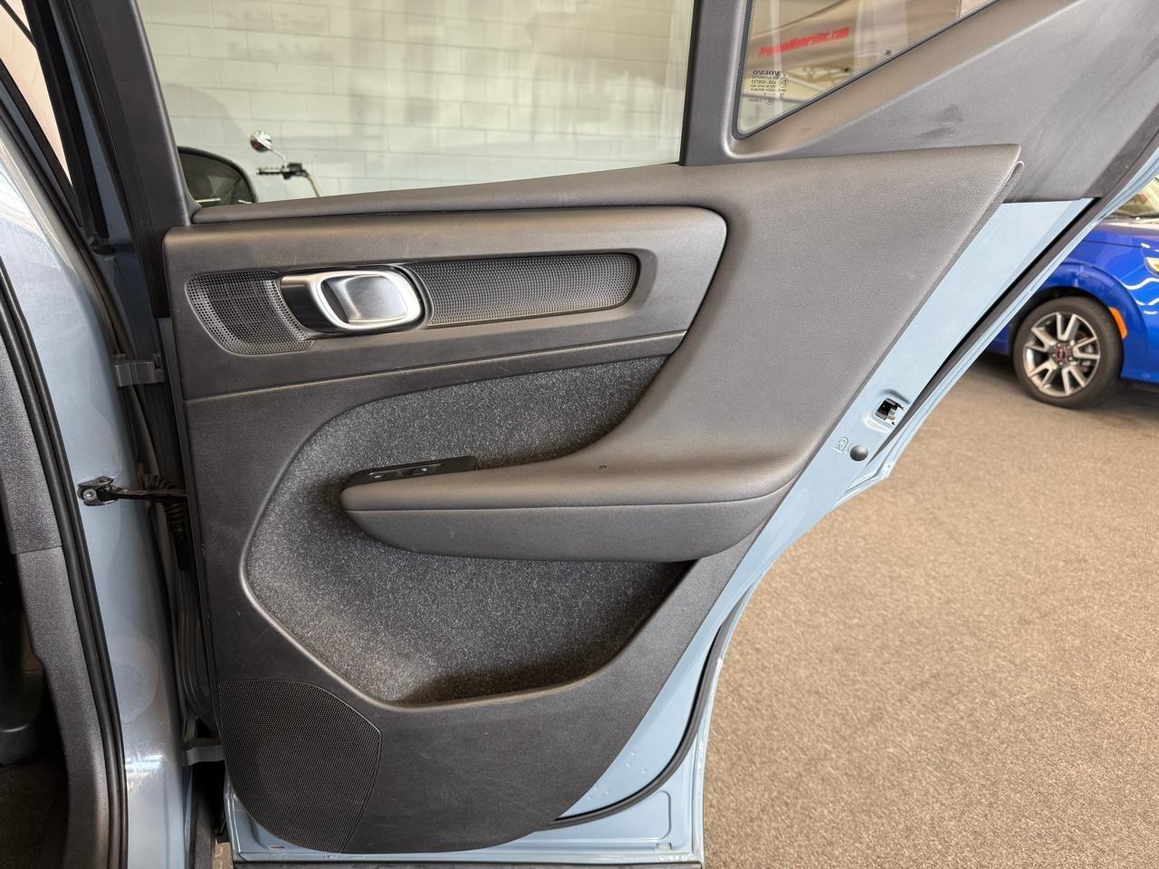 Volvo XC40  2021