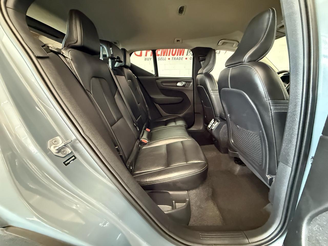 Volvo XC40  2021