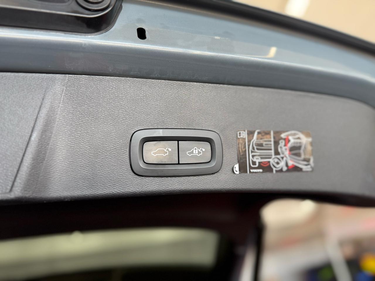 Volvo XC40  2021