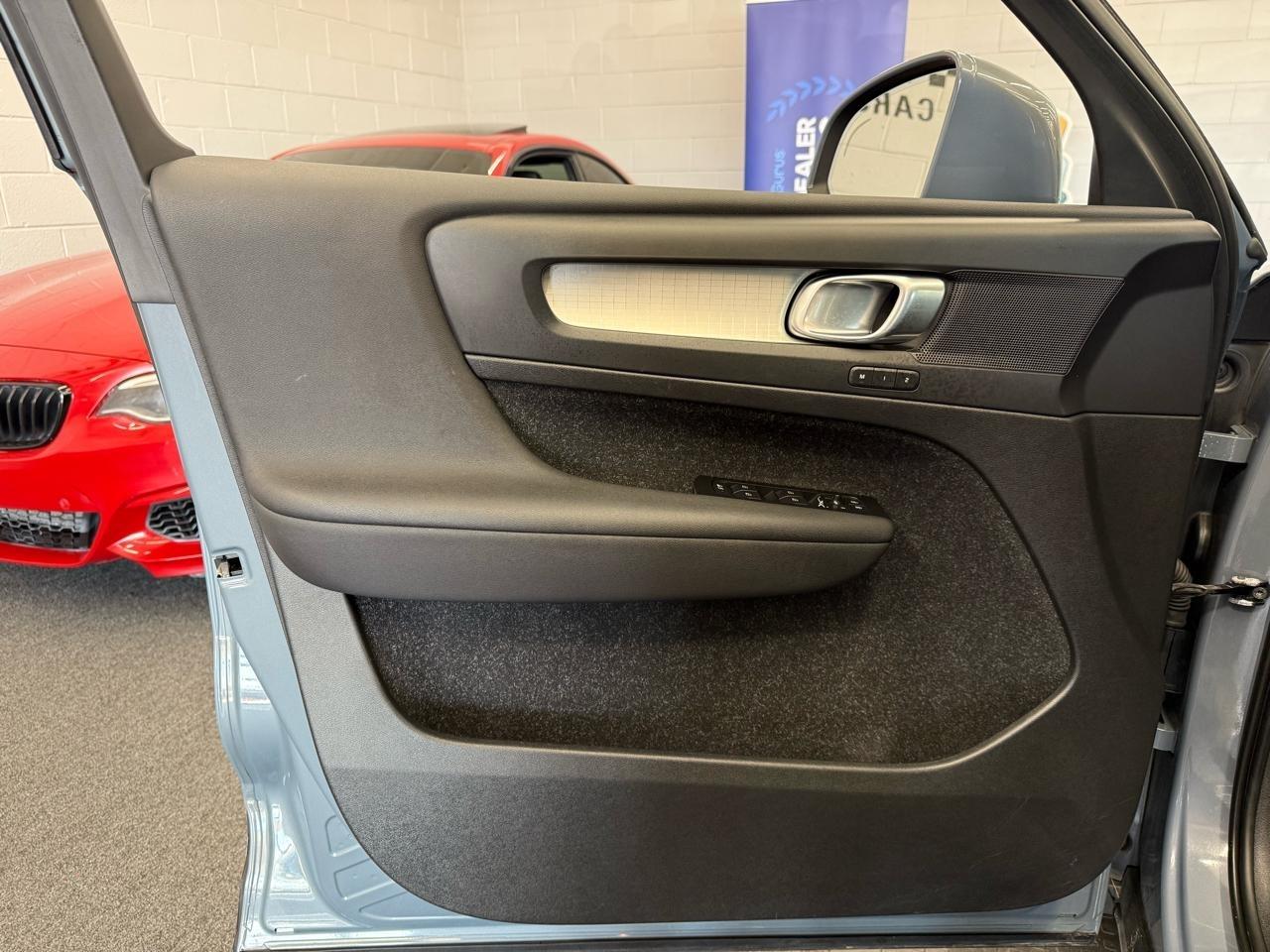Volvo XC40  2021