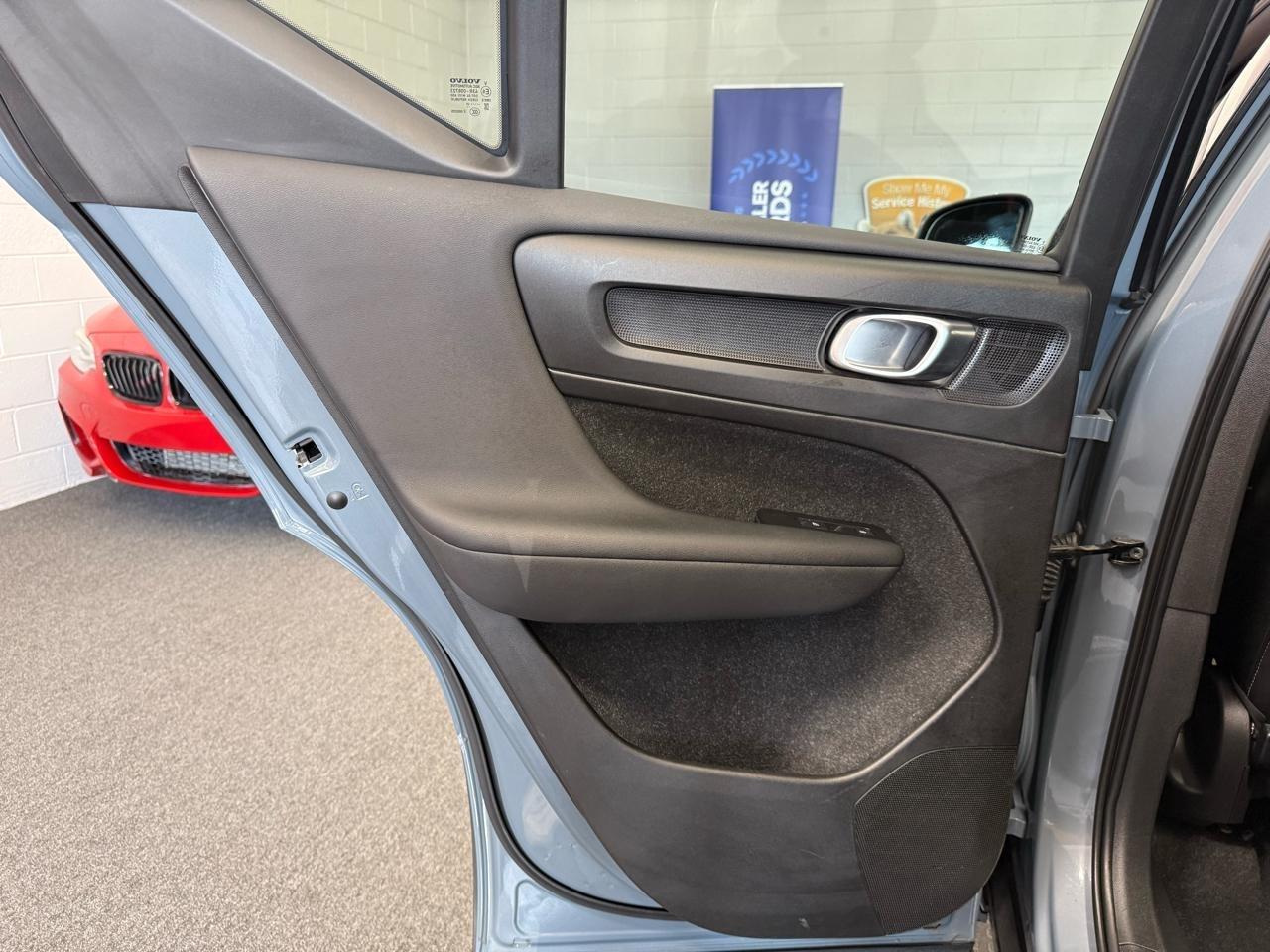 Volvo XC40  2021