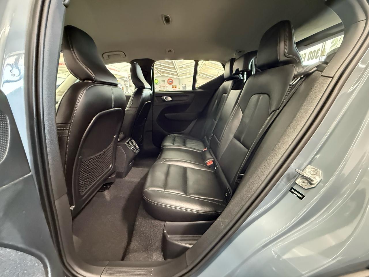 Volvo XC40  2021