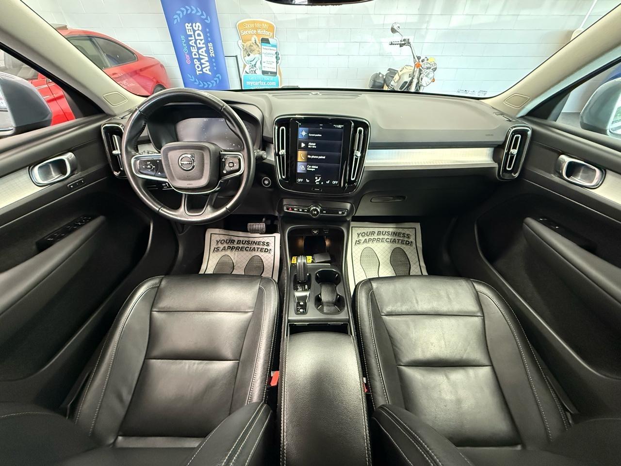 Volvo XC40  2021