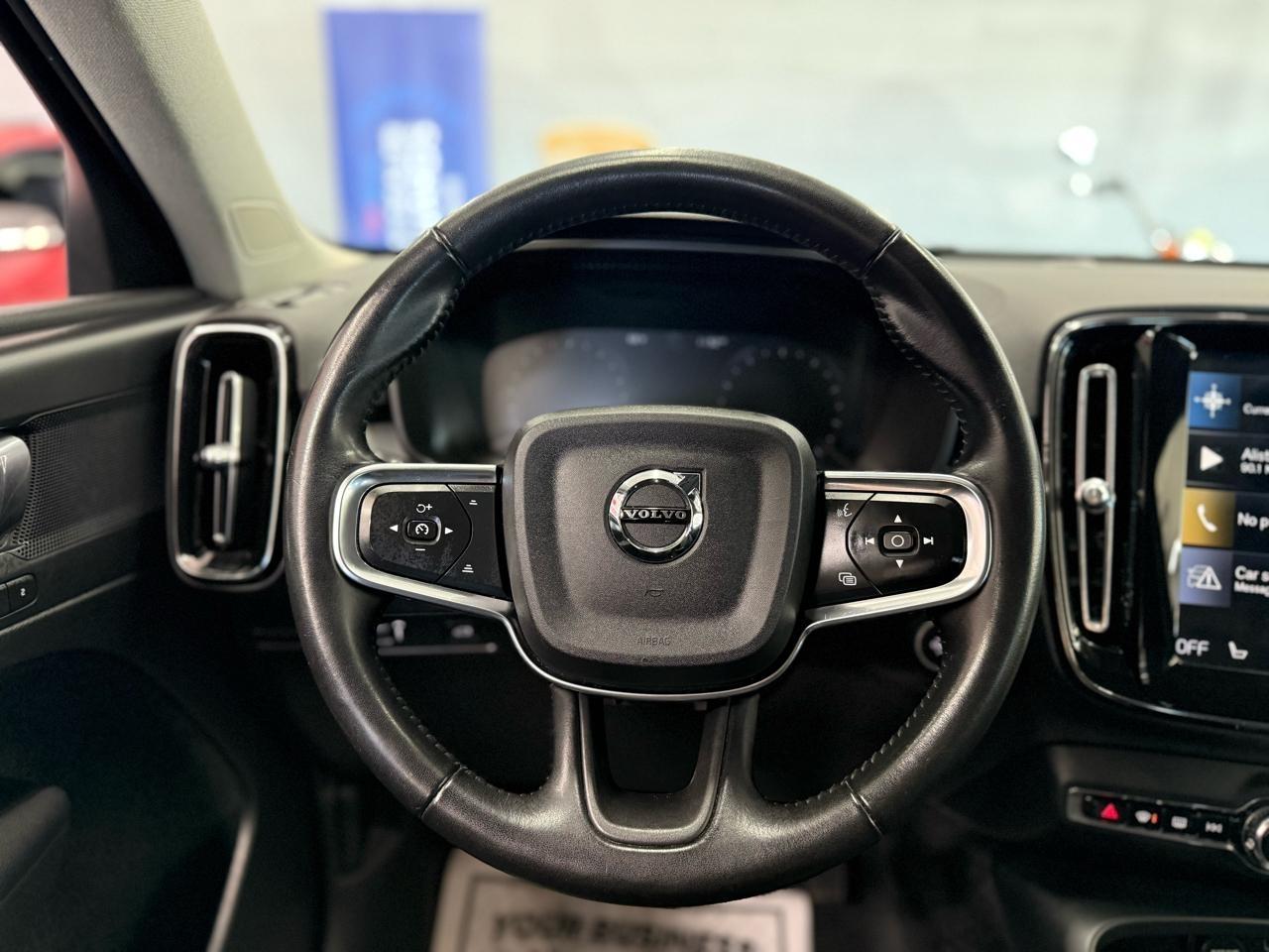 Volvo XC40  2021