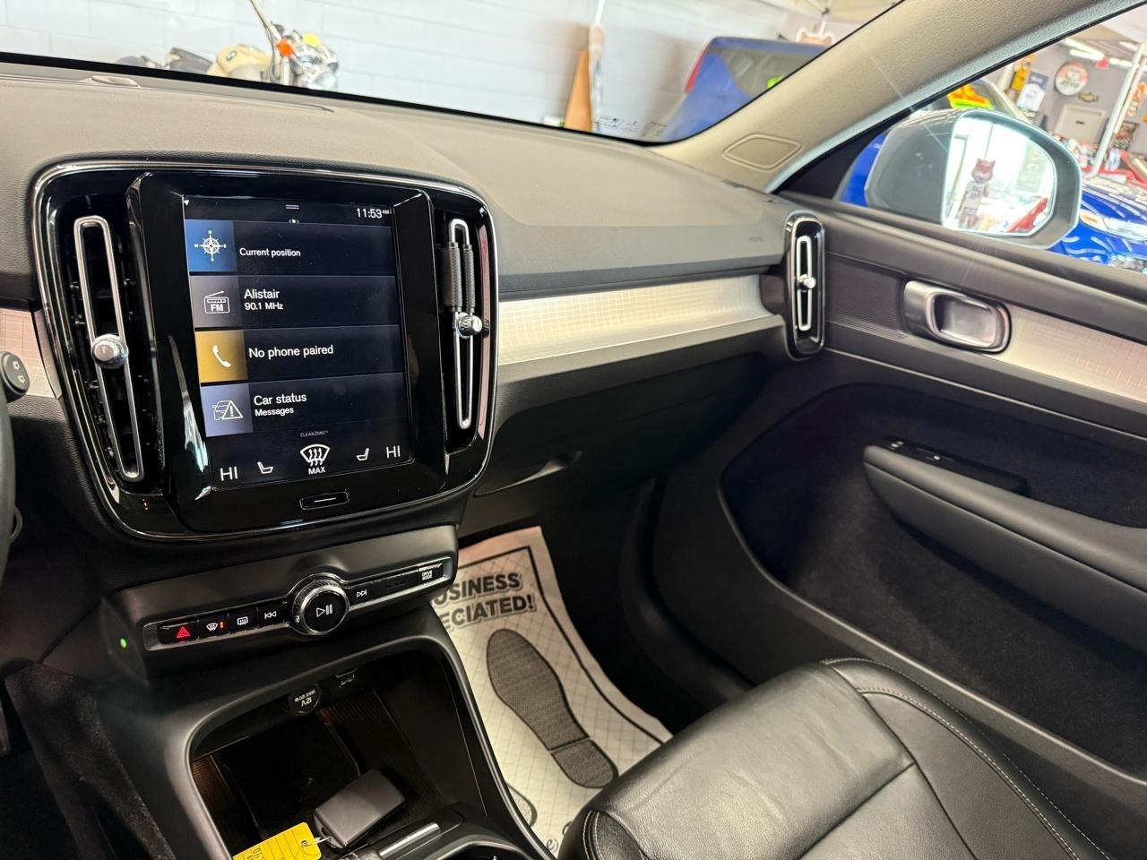 Volvo XC40  2021