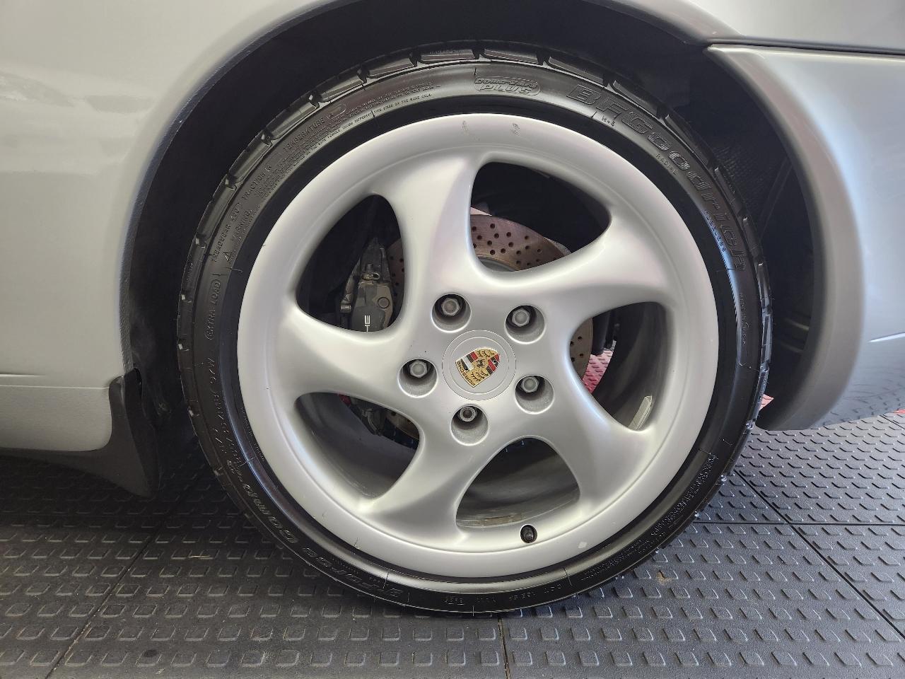 Porsche 911 Carrera 1999