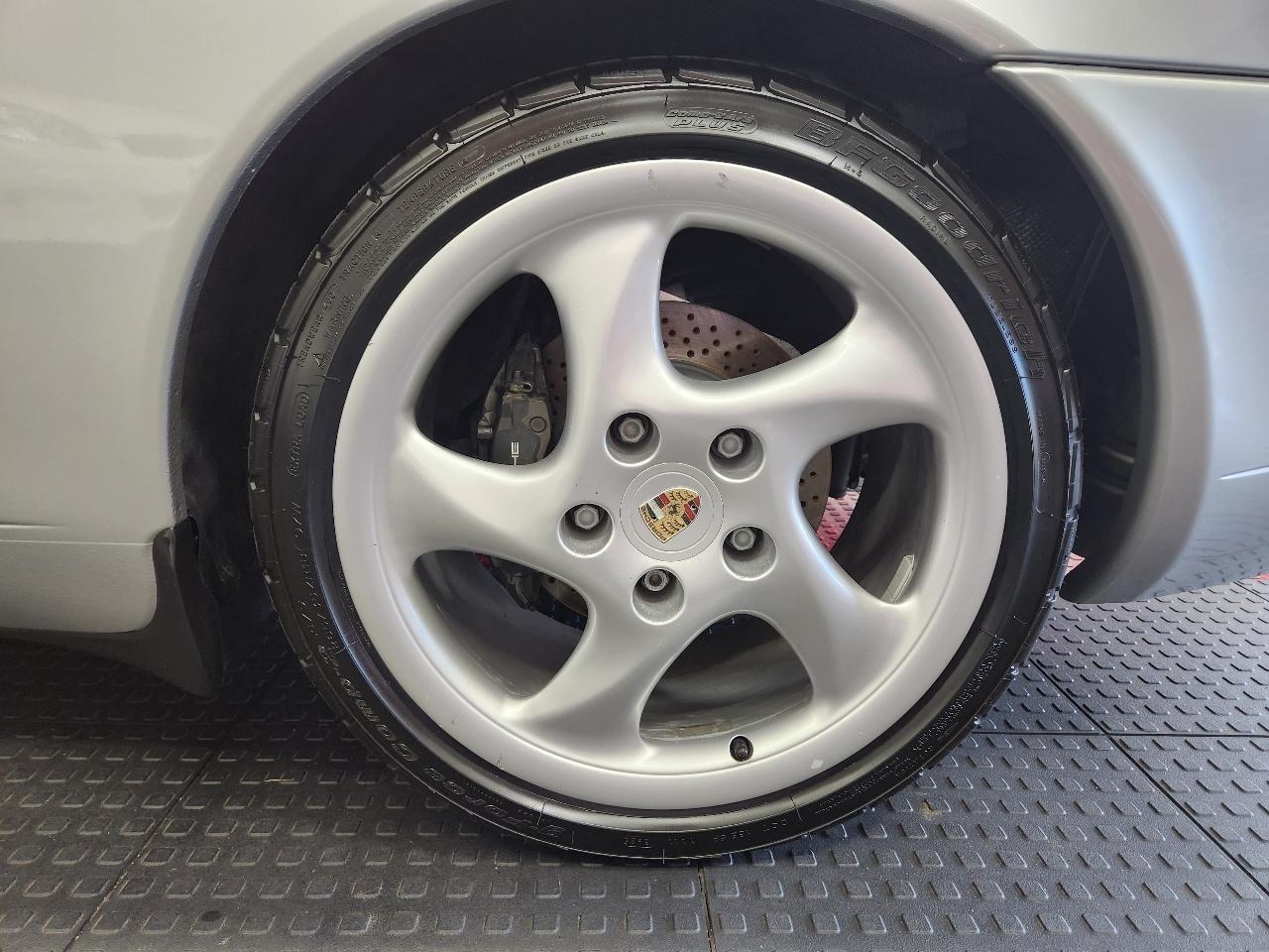 Porsche 911 Carrera 1999