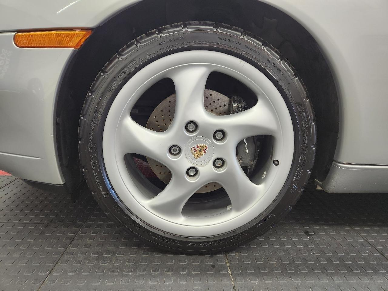 Porsche 911 Carrera 1999