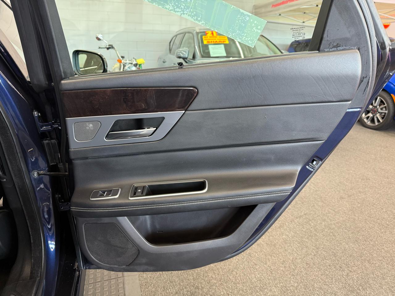 Jaguar XF-Series  2017