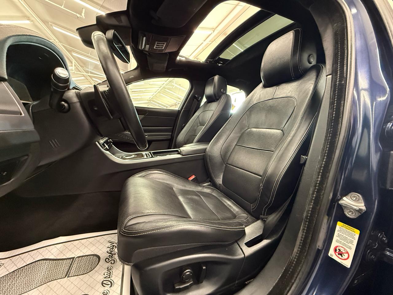 Jaguar XF-Series  2017