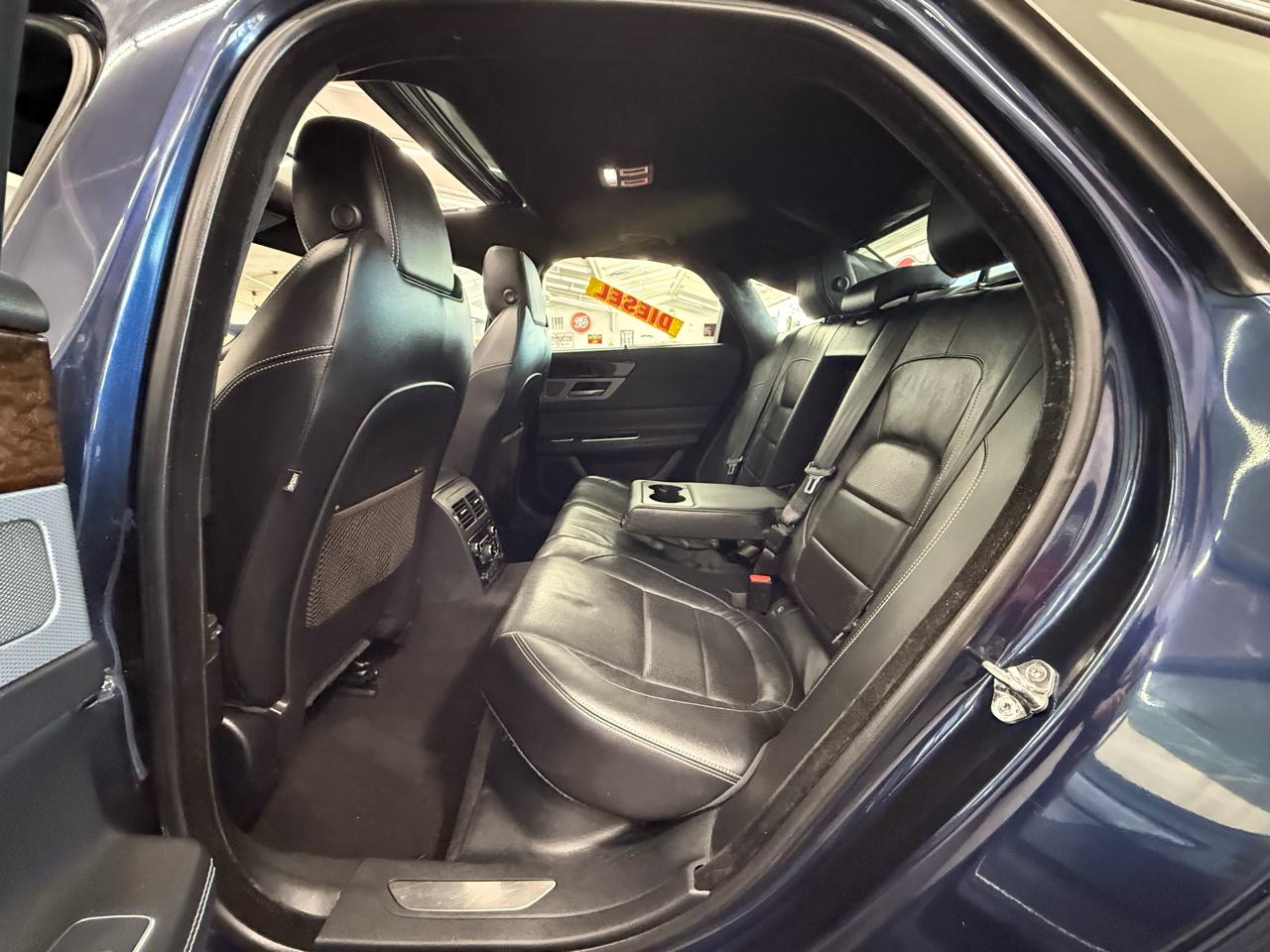 Jaguar XF-Series  2017