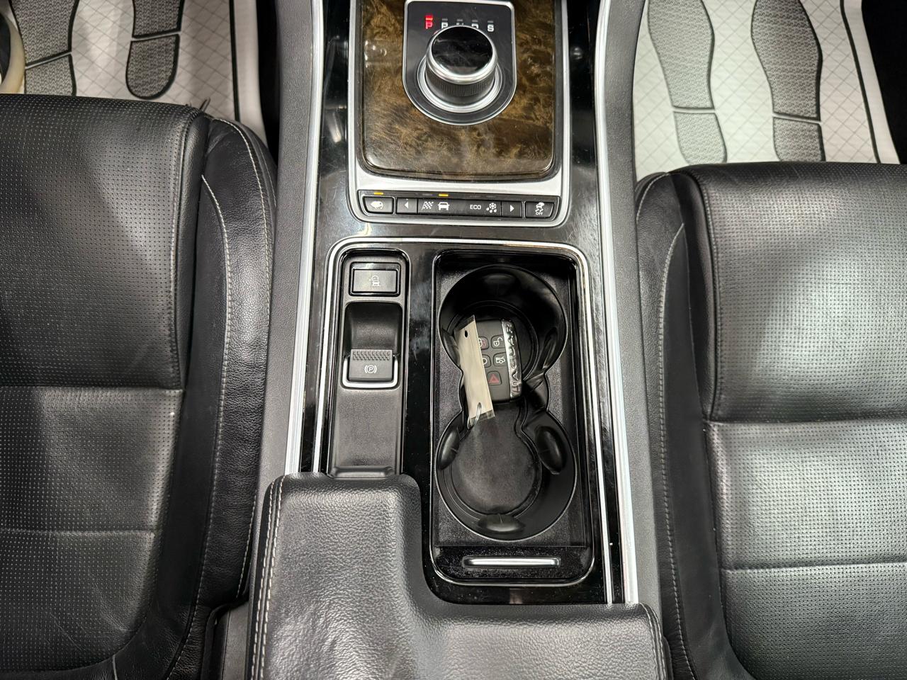 Jaguar XF-Series  2017