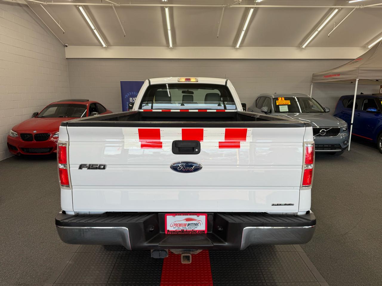 Ford F-150 XL 2WD Reg Cab 8' Box 2014