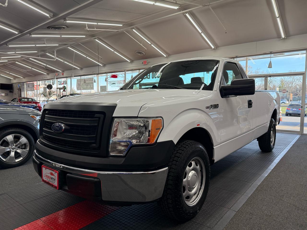 Ford F-150 XL 2WD Reg Cab 8' Box 2014